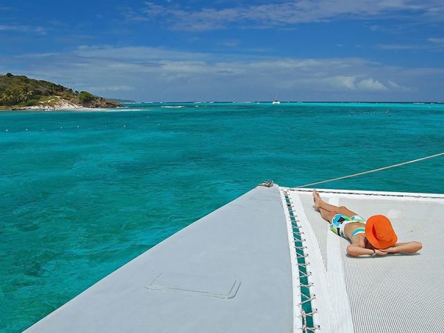 Save £100 on BOAT Hire with Cool Sailing...