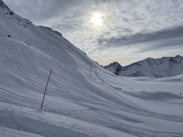 Arc 1950 Snow Reports - January 2026