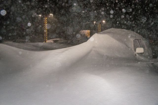 Four feet of Snow in 24 Hours in Western US