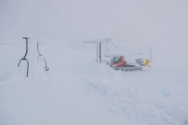 Mammoth Nears 9 Metre / 30 Foot Snow Depth