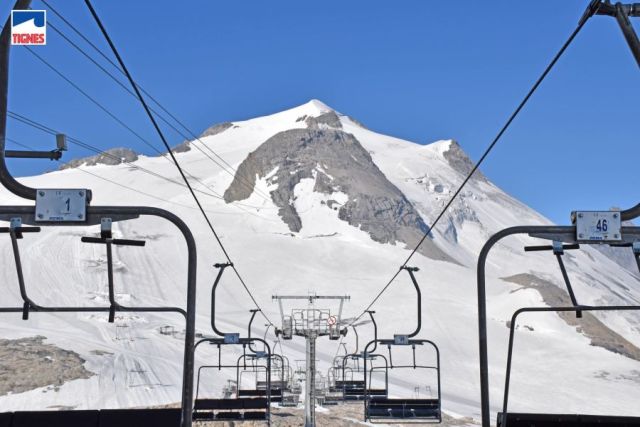 As Days Start To Shorten, French 2017 Summer Ski Season Underway