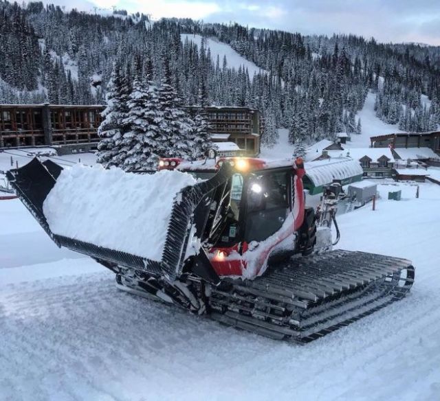 Canadian Ski Areas Opening Early