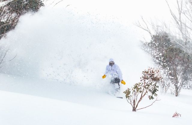 Australian Ski Areas Climb Towards 2 Metre Base Depths