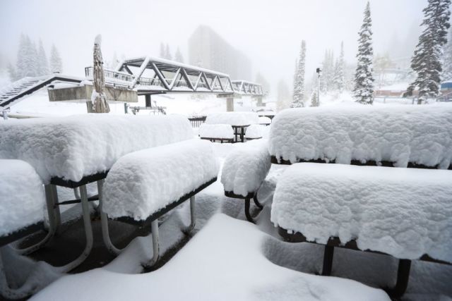 Heavy Snow Forecast on European and North American Slopes