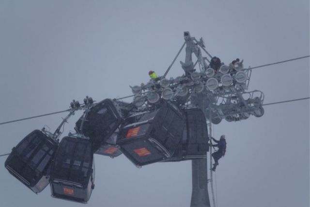 Newspaper Claims there Were People in the ‘Gondola Salad’