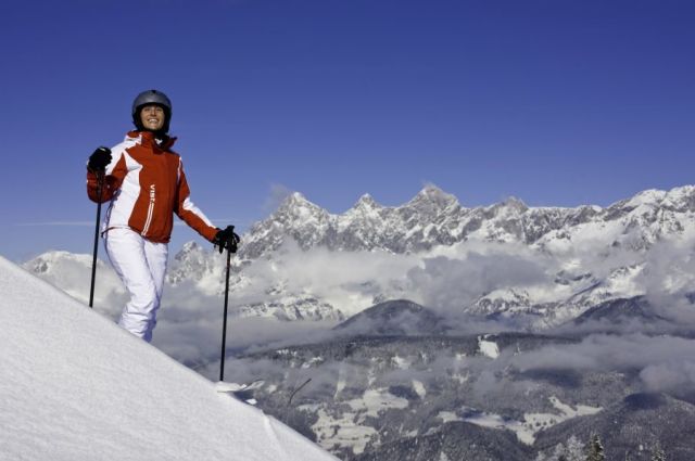 10 Passenger Cabin Gondola Heading to Schladming