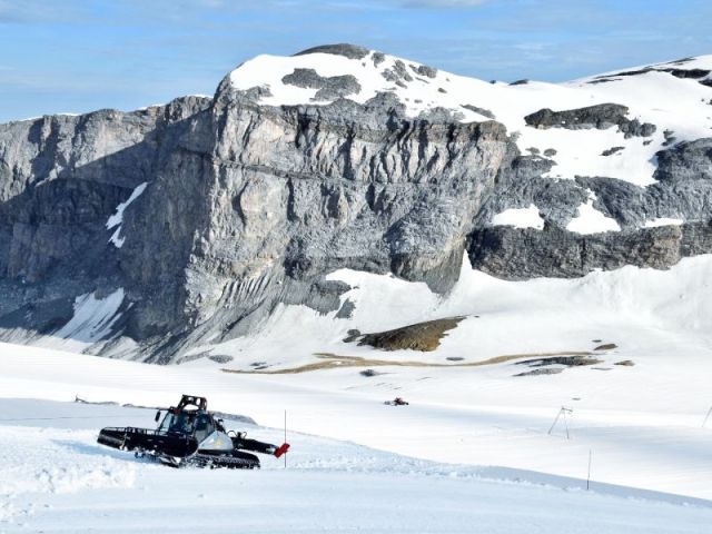 Fresh Summer Snow for Full Start of French Glacier Ski Season