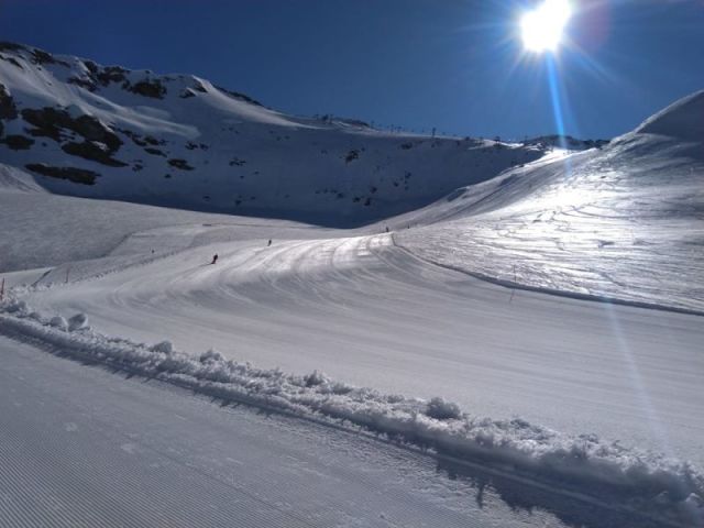 Molltal Glacier re-opens As More Than Half Open Ski Areas in North are in Austria