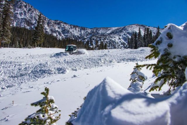 Arapahoe Basin Sneaks in Early to be First in US to Open For Winter 19-20