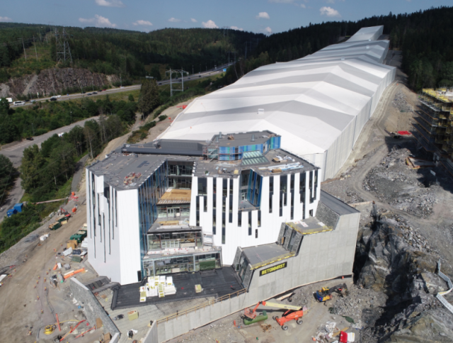 Oslo To Open Biggest Indoor Snow Centre in Europe For Over a Decade on Jan 15th  