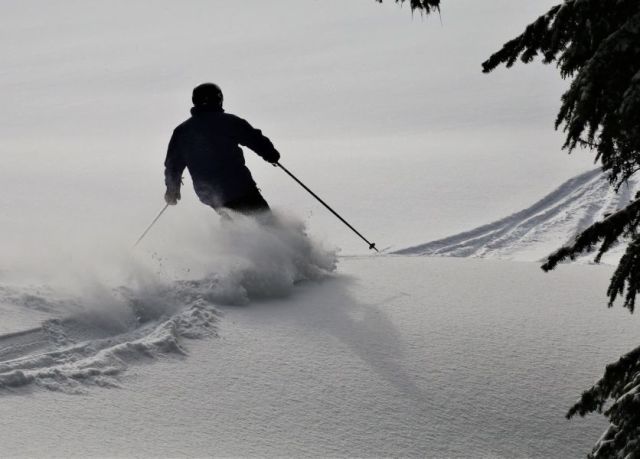 Europe’s Snow Depths Grows At Last As US Base Depth Passes 5 Metre Mark