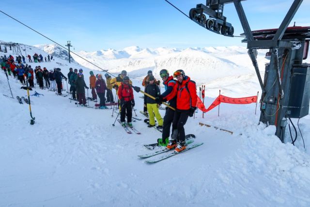 Despite lots of Snow, Scottish Ski Centres Battle To Open