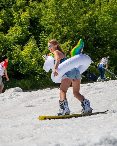 Russians Summer Skiing on 4th of July