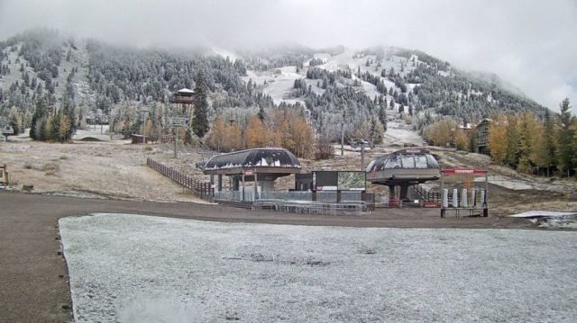 Fewer People on Lifts But Longer Opening Hours & Chance to Hike Up at Jackson Hole