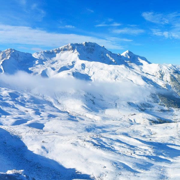 French Ski Areas “Confused” By Macron Xmas Closure Announcement