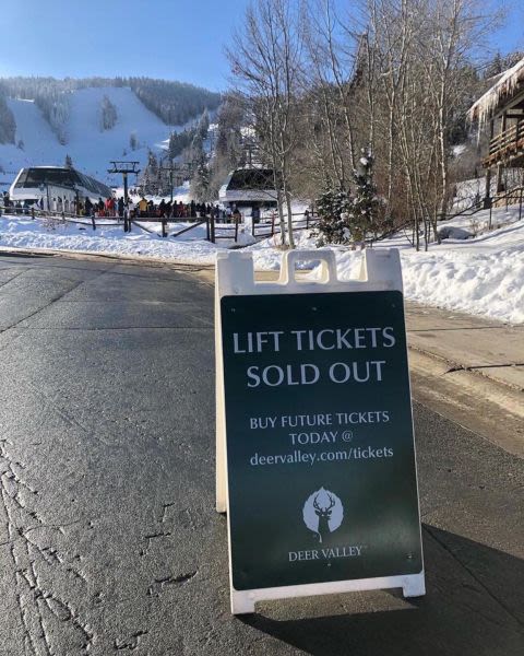 US Ski Resort Sells Out Of Lift Tickets For A Week