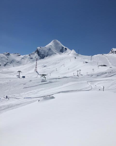 Austrian Glacier Ski Centre Extends Season Into July