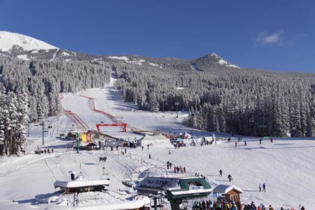 World Cup Races Reveal Vast Snow Cover Gap Between North and South Rockies 
