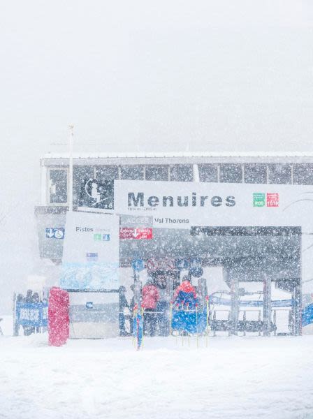 French Ski Resorts Insist Fresh Snowfall is No “April Fish”