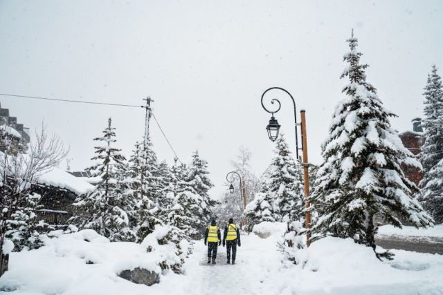 Heavy Snowfall Above 1800m in the Alps
