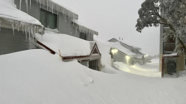 Re:Late Season Spring Snowstorm Hits Australia