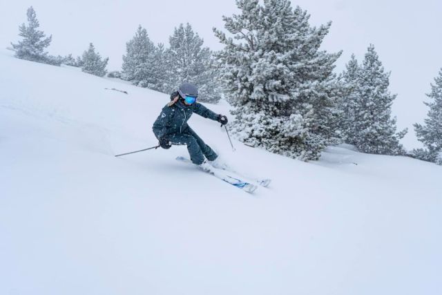 Snowfall Arrives in the Alps & Pyrenees