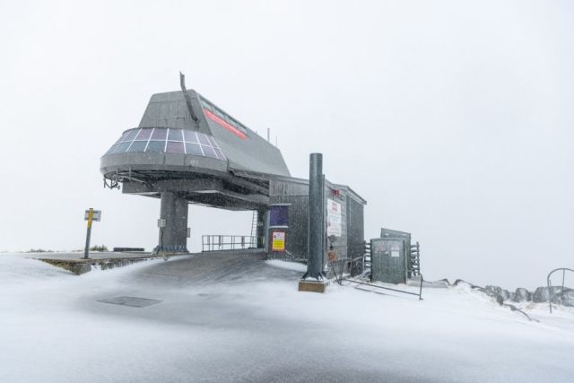 Pre-Season Snowfall & 100kph Winds In Australia