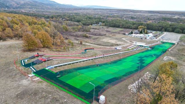Giant Dry Ski Slope Opens In Romania