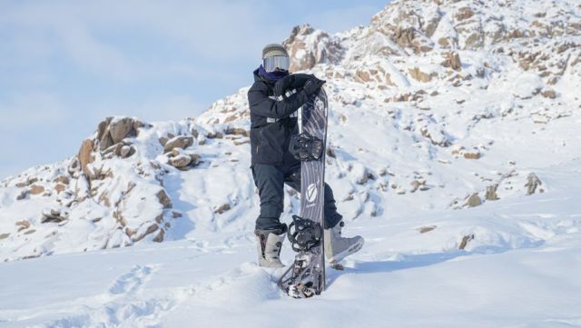 The World's First Electric Snowboard