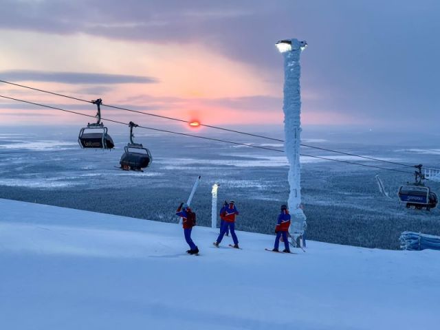 Lapland Ski Area Skiing to 23.30 on NYE