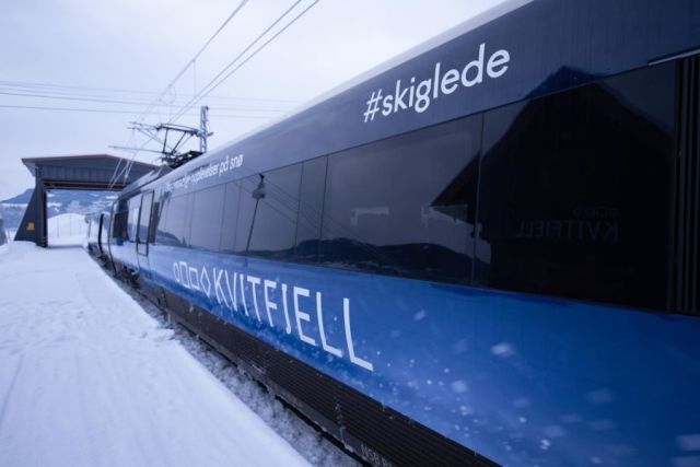 Norwegian Ski Train Gets New Paint Job