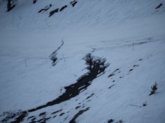 Super Steep Swiss Slope Closes as Cracks Appear
