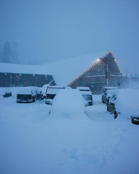 Big Snowfalls Hit California