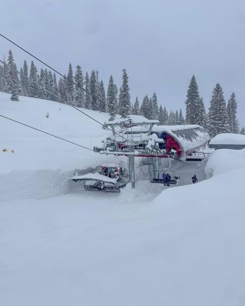 Californian Ski Areas Close as Huge Snowstorm Hits