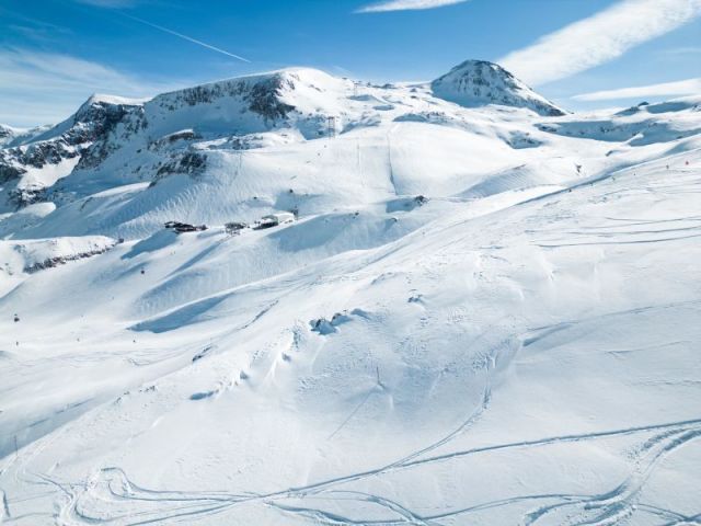 Les 2 Alpes Plans To Stay Open For Skiing To July