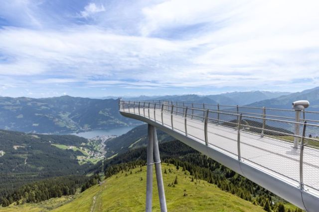 Year-Round Viewing Platform Opens Above Zell am See