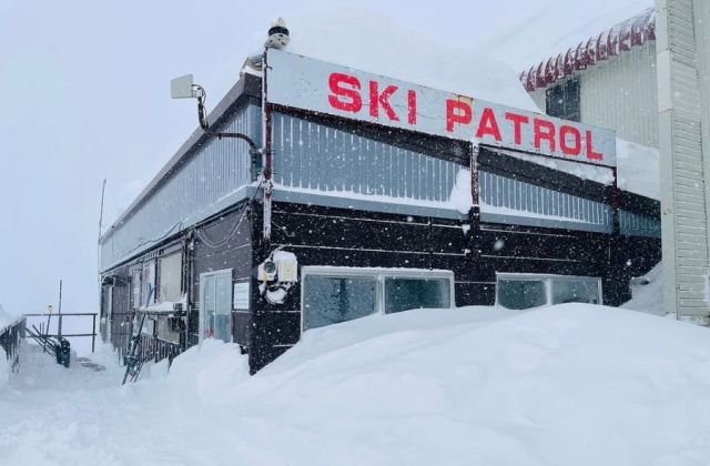 Japanese Ski Resort posts 6 Metre Plus Base