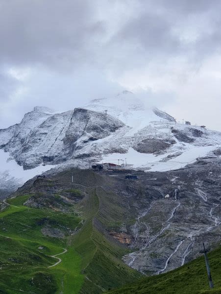 “Year-Round” Glacier Ski Area Closes For August