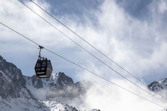 Report Authors Warn of Impact of Weaker Pound