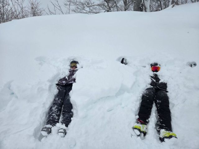 World's Deepest 2026 Snowpack Reaches 6m / 20 Feet 