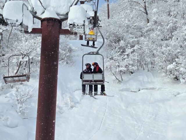 World's Deepest 2026 Snowpack Reaches 6m / 20 Feet 