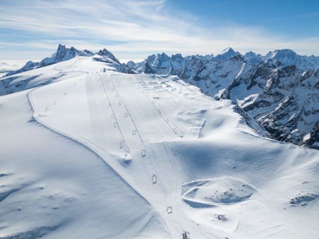 French Resorts Announce 2026 Summer Ski Dates