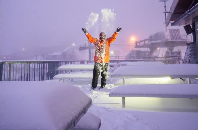 Australian Centres Re-Open After Snow Arrives