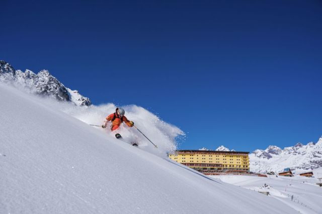 Chile's Portillo Extends Season After Most Snowfall in 50 Years