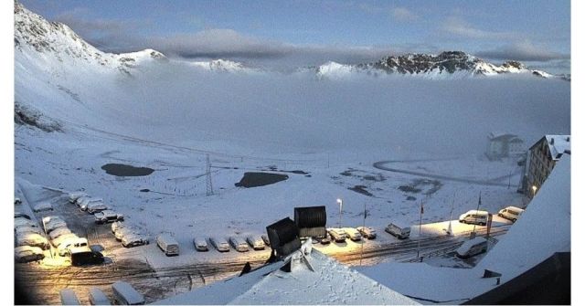 Snowline Drops to 1600m In The Alps