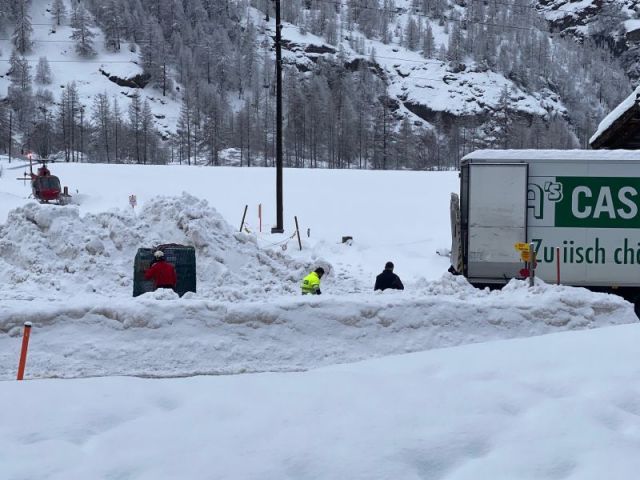 Zermatt Reconnected After Avalanche Cuts Off Resort