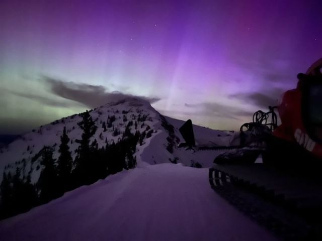 The Best Photos of the Northern Lights in Ski Resorts