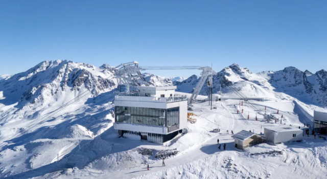 Caron 3200 complex opens in Val Thorens