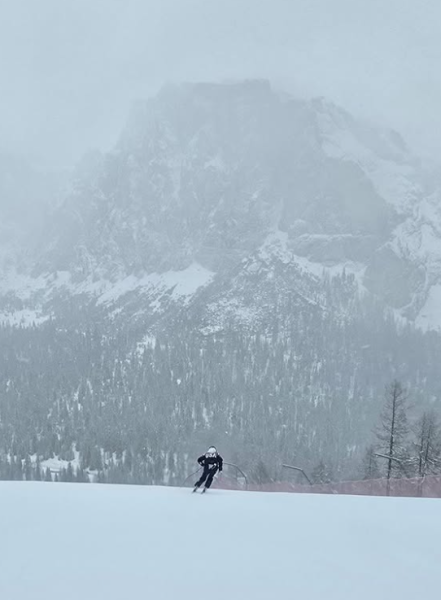 Lindsey Vonn to race in Olympics despite ACL injury