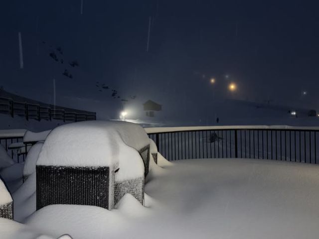 Heavy snowstorm kicks off winter in New Zealand